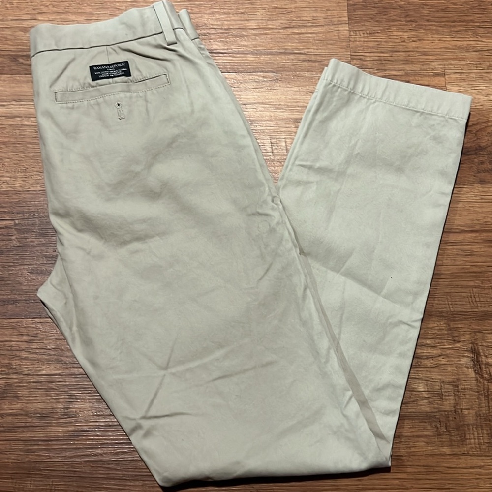 Banana Republic Emerson chino pants Men’s 29/30 khaki
